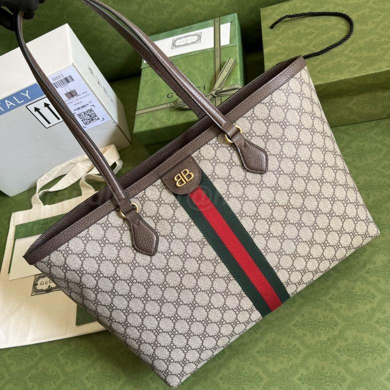 Gucci Handbags 104